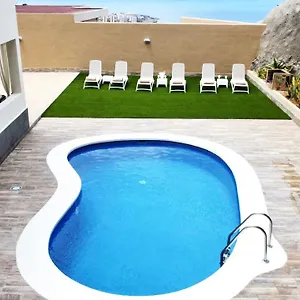 https://villa-masca-costa-adeje.adeje-hotels.com